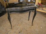 Napoleon III game table with shell and brass central motif Restoration of a Napoleon III game table with shell and brass central motif. French polish