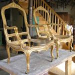 Restauration de la structure et de la dorure d'une paire de fauteuils d'époque XIXe Restauration de la structure et de la dorure d'une paire de fauteuils d'époque XIXe