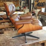 Restauration de la structure et rénovation des cuirs d'une paire fauteuils Eames Restauration de la structure et rénovation des cuirs d'une paire fauteuils Eames